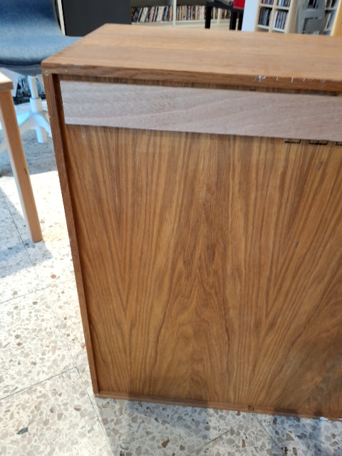 Mogens Koch reol, Eg